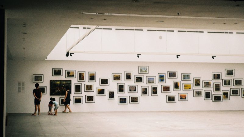Jef Aérosol : 40 ans de pochoirs célébrés à Bruxelles avec une exposition géante et gratuite